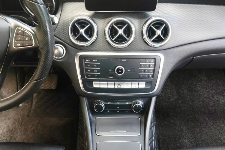 Used Mercedes-Benz GLA 2018 GLA 200 Fashion Model Interior 4