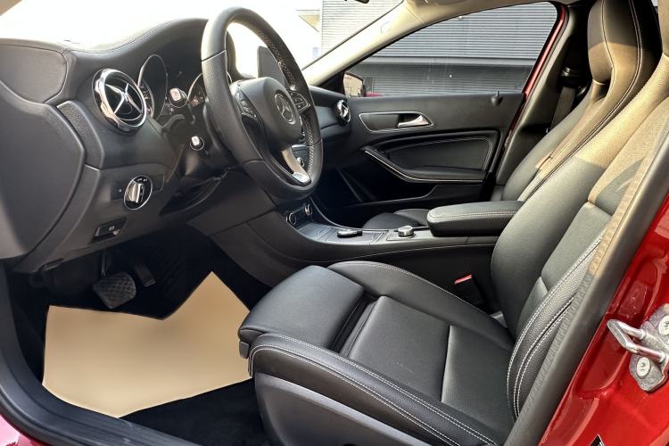 Used Mercedes-Benz GLA 2018 GLA 200 Fashion Model Interior 4