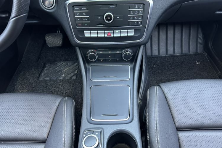 Used Mercedes-Benz GLA 2018 GLA 200 Fashion Model Interior 7