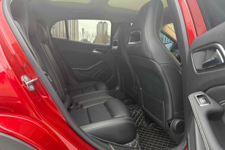 Used Mercedes-Benz GLA 2018 GLA 200 Sport Edition Interior 9