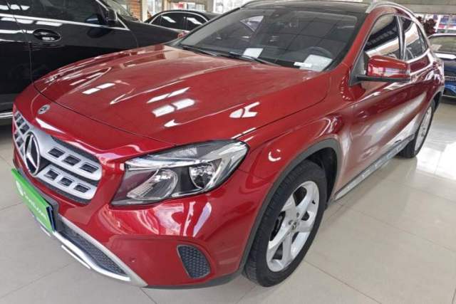 Ojetý Mercedes-Benz GLA 2018 GLA 200 Sport Edition