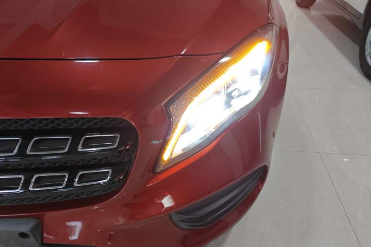 Used Mercedes-Benz GLA 2018 GLA 220 4MATIC Sport Edition Left Front Headlight