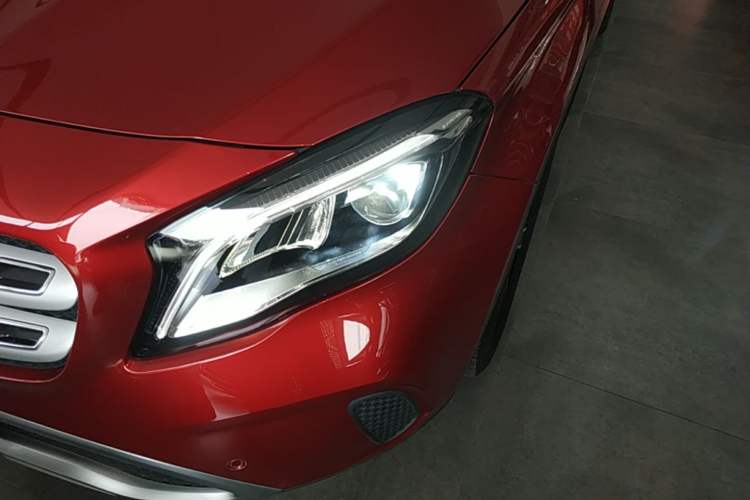 Used Mercedes-Benz GLA 2018 GLA 200 Fashion Model Left Front Headlight