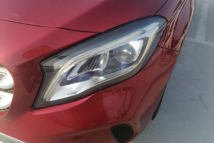 Used Mercedes-Benz GLA 2018 GLA 200 Fashion Model Left Front Headlight