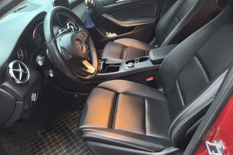 Used Mercedes-Benz GLA 2018 GLA 200 Sport Edition Left Front Seat
