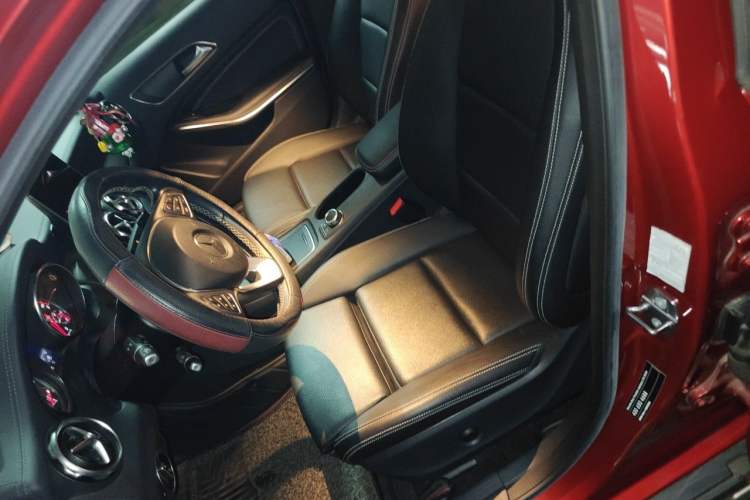 Used Mercedes-Benz GLA 2018 GLA 200 Fashion Model Left Front Seat