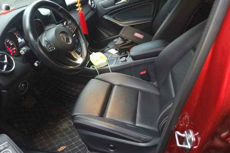 Used Mercedes-Benz GLA 2018 GLA 200 Fashion Model Left Front Seat