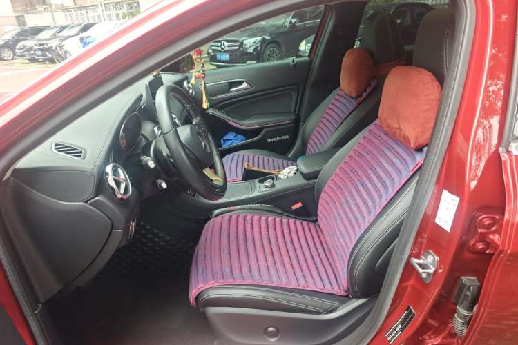 Used Mercedes-Benz GLA 2018 GLA 200 Fashion Model Left Front Seat