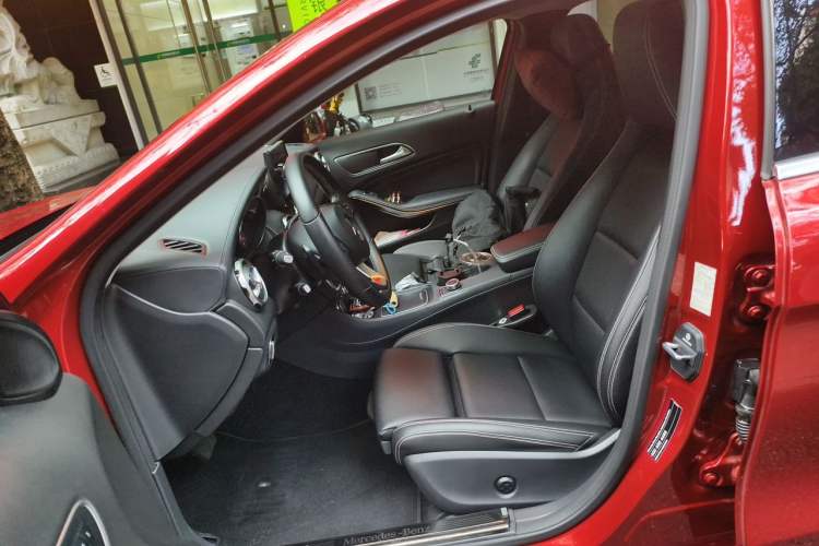 Used Mercedes-Benz GLA 2018 GLA 200 Fashion Model Left Front Seat