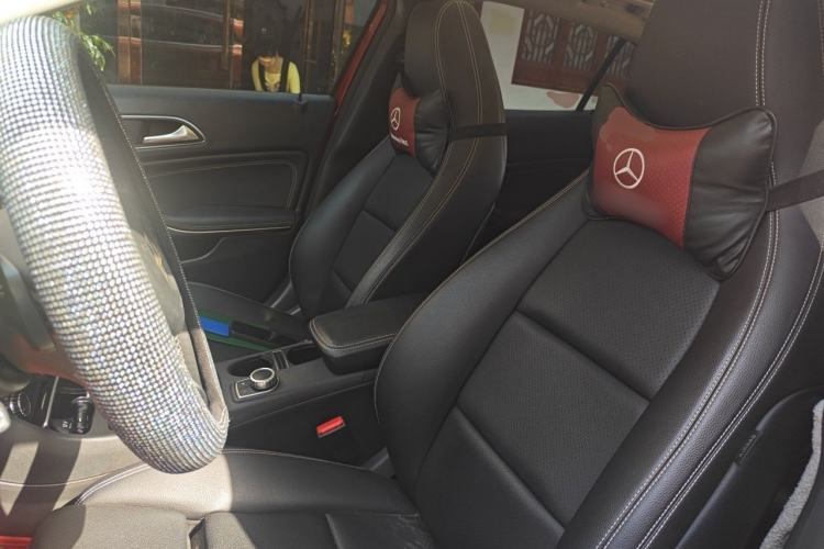 Used Mercedes-Benz GLA 2018 GLA 200 Fashion Model Left Front Seat