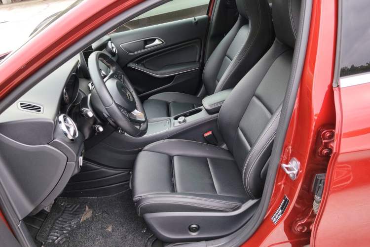 Used Mercedes-Benz GLA 2018 GLA 200 Sport Edition Left Front Seat