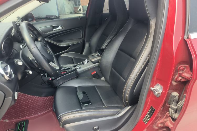 Used Mercedes-Benz GLA 2018 GLA 200 Fashion Model Left Front Seat