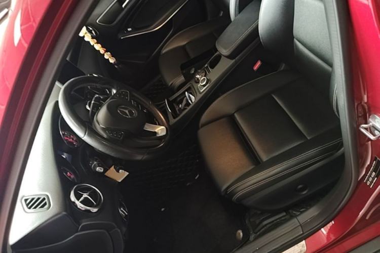 Used Mercedes-Benz GLA 2018 GLA 200 Sport Edition Left Front Seat