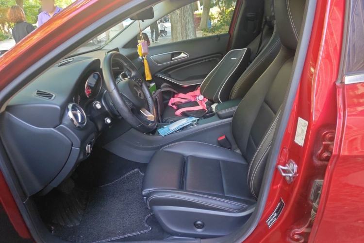 Used Mercedes-Benz GLA 2018 GLA 200 Sport Edition Left Front Seat