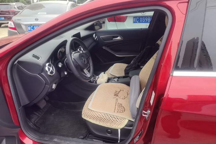 Used Mercedes-Benz GLA 2018 GLA 200 Fashion Model Left Front Seat