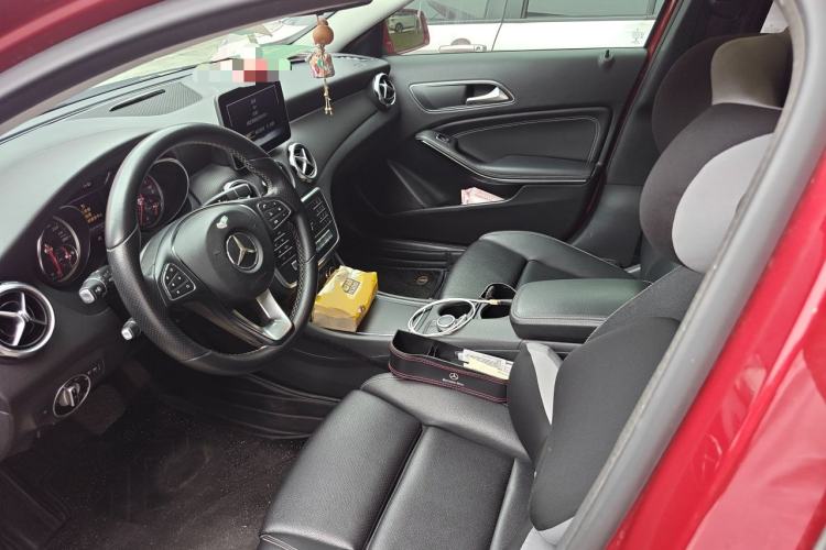 Used Mercedes-Benz GLA 2018 GLA 200 Sport Edition Left Front Seat
