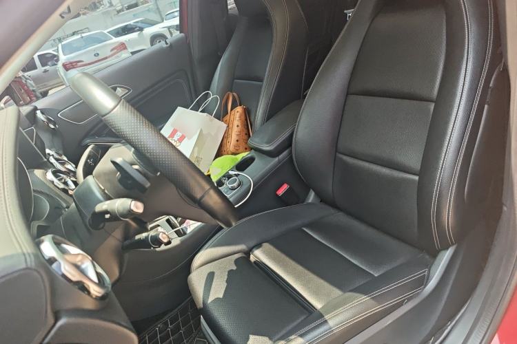 Used Mercedes-Benz GLA 2018 GLA 200 Fashion Model Left Front Seat
