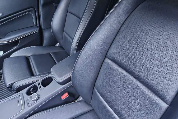Used Mercedes-Benz GLA 2018 GLA 200 Sport Edition Left Front Seat