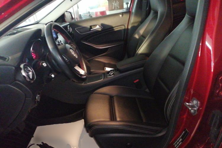 Used Mercedes-Benz GLA 2018 GLA 200 Sport Edition Left Front Seat