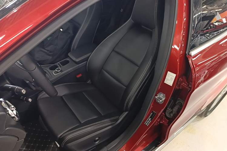 Used Mercedes-Benz GLA 2018 GLA 200 Sport Edition Left Front Seat