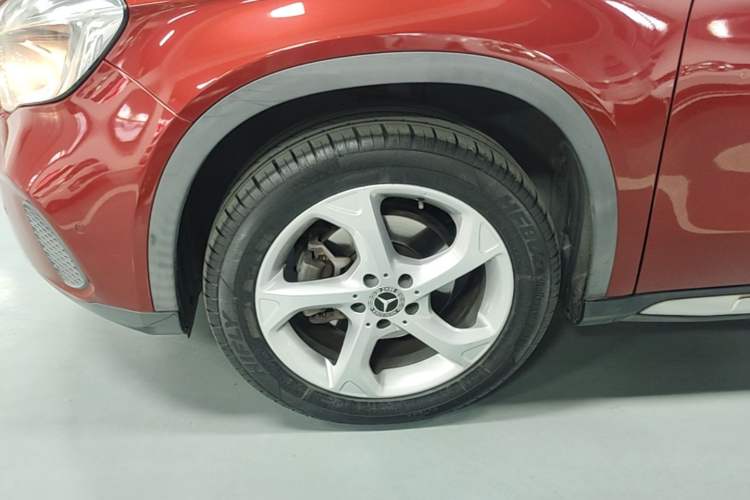 Used Mercedes-Benz GLA 2018 GLA 200 Sport Edition Left Front Wheel Hub