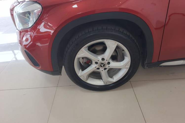 Used Mercedes-Benz GLA 2018 GLA 200 Sport Edition Left Front Wheel Hub