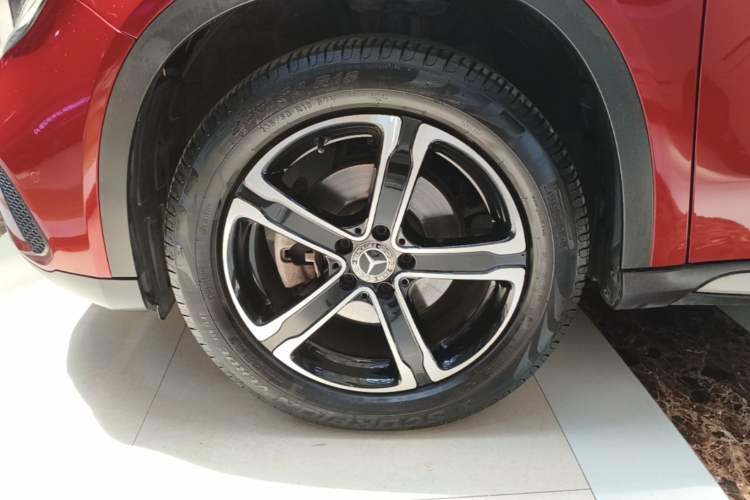 Used Mercedes-Benz GLA 2018 GLA 200 Fashion Model Left Front Wheel Hub