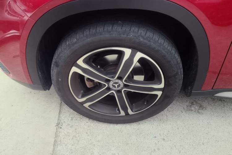 Used Mercedes-Benz GLA 2018 GLA 200 Fashion Model Left Front Wheel Hub
