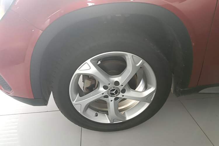 Used Mercedes-Benz GLA 2018 GLA 200 Sport Edition Left Front Wheel Hub