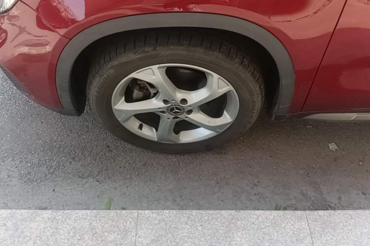 Used Mercedes-Benz GLA 2018 GLA 200 Sport Edition Left Front Wheel Hub