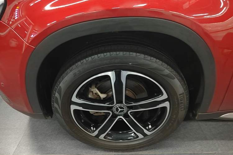 Used Mercedes-Benz GLA 2018 GLA 200 Fashion Model Left Front Wheel Hub