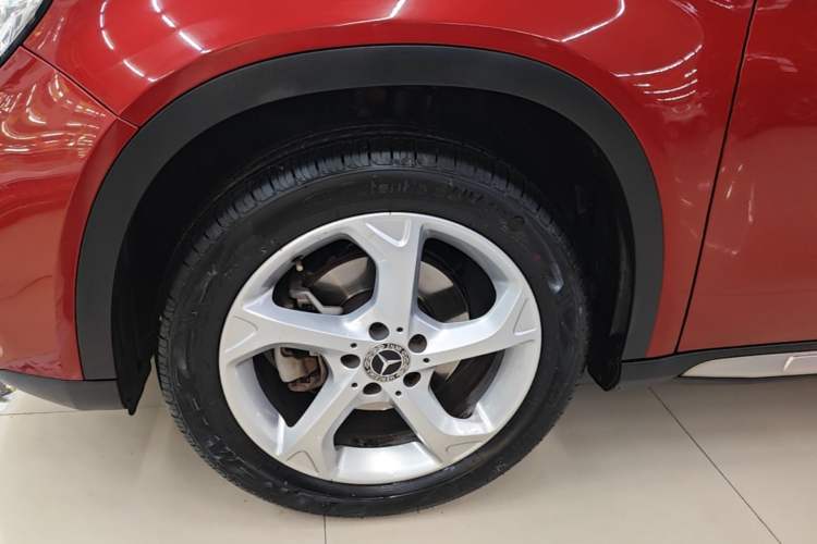 Used Mercedes-Benz GLA 2018 GLA 200 Sport Edition Left Front Wheel Hub