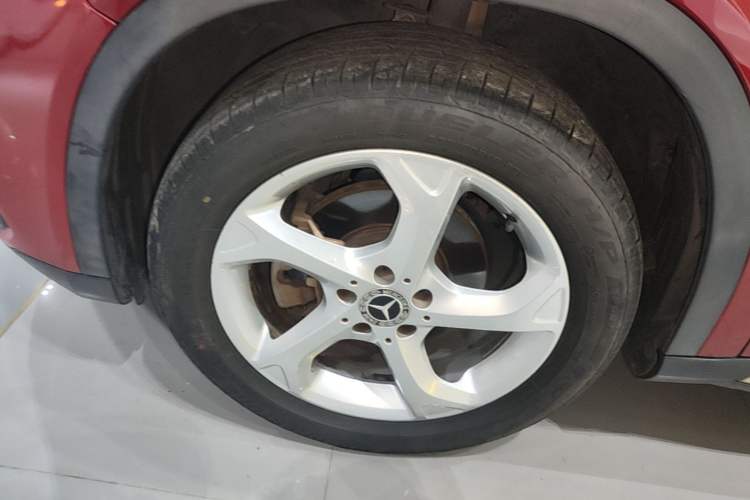 Used Mercedes-Benz GLA 2018 GLA 200 Sport Edition Left Front Wheel Hub