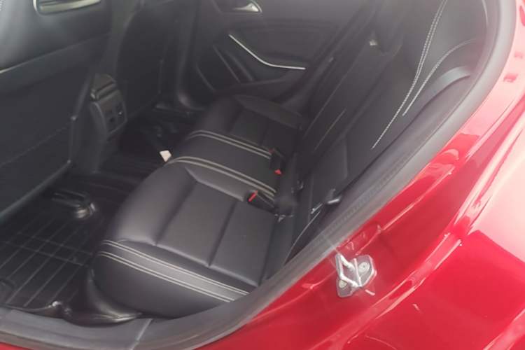Used Mercedes-Benz GLA 2018 GLA 220 4MATIC Sport Edition Left Rear Seat