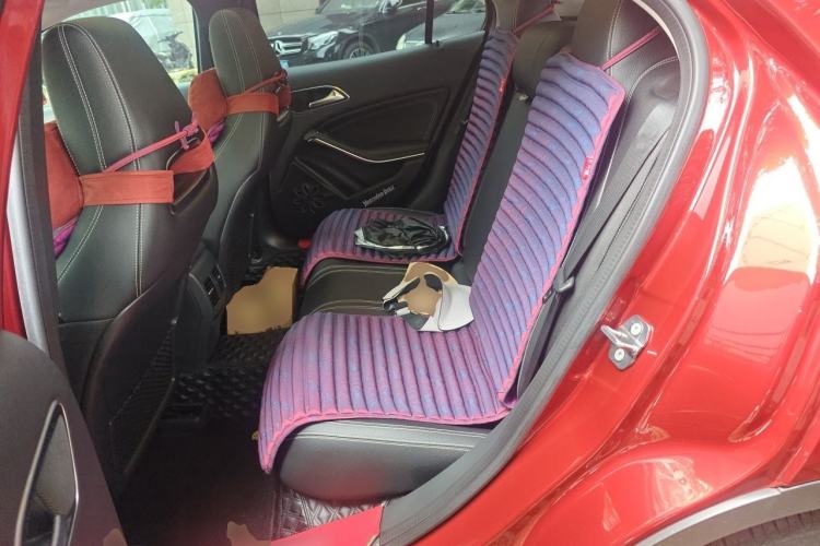 Used Mercedes-Benz GLA 2018 GLA 200 Fashion Model Left Rear Seat