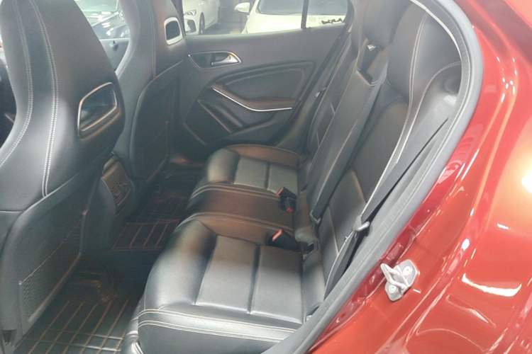 Used Mercedes-Benz GLA 2018 GLA 200 Sport Edition Left Rear Seat