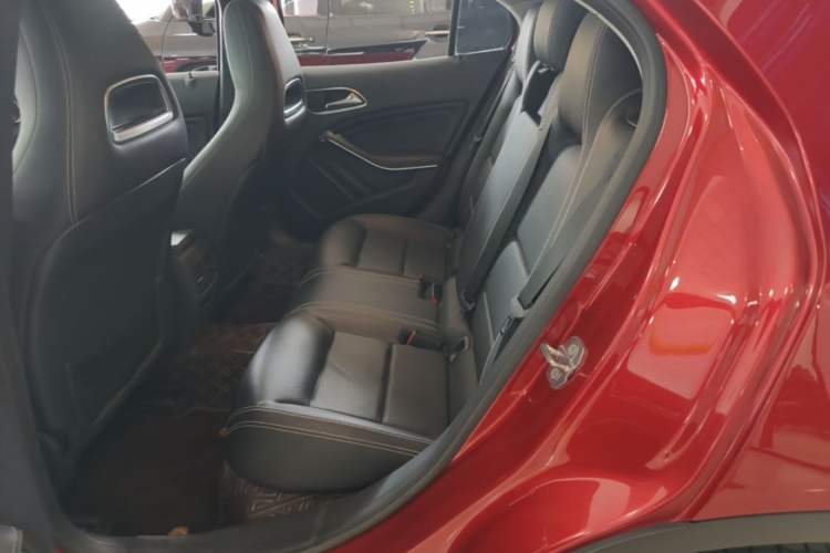 Used Mercedes-Benz GLA 2018 GLA 200 Sport Edition Left Rear Seat