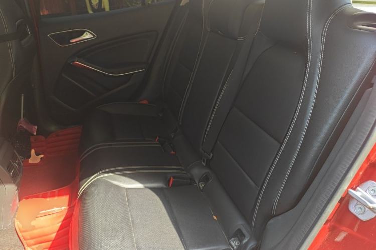 Used Mercedes-Benz GLA 2018 GLA 200 Fashion Model Left Rear Seat