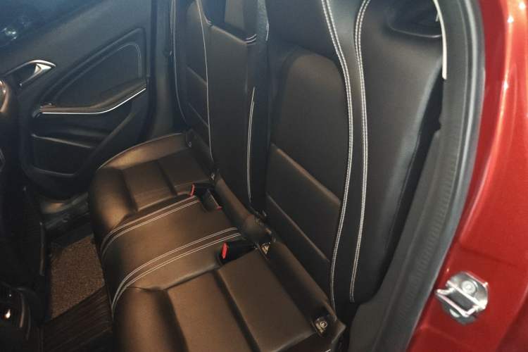 Used Mercedes-Benz GLA 2018 GLA 200 Sport Edition Left Rear Seat
