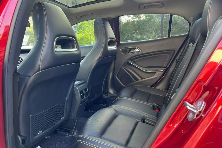 Used Mercedes-Benz GLA 2018 GLA 200 Sport Edition Left Rear Seat