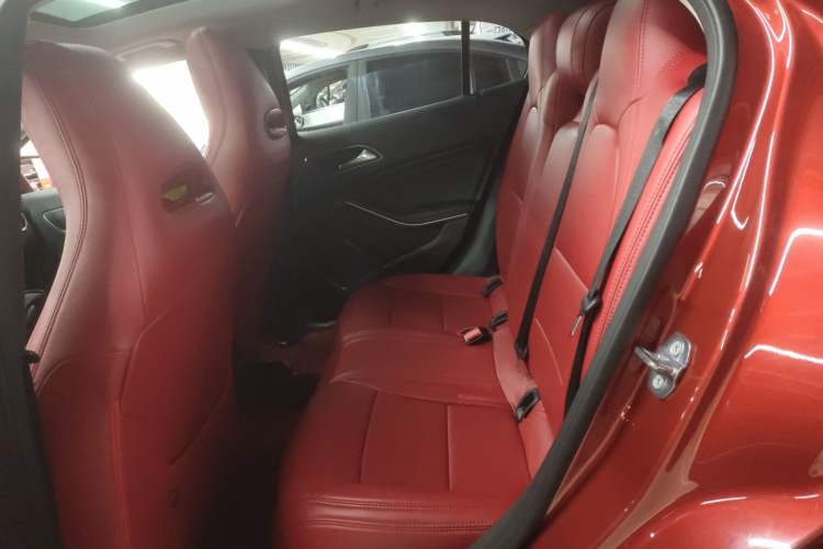 Used Mercedes-Benz GLA 2018 GLA 200 Sport Edition Left Rear Seat