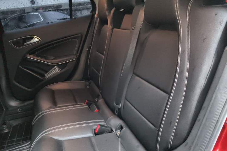 Used Mercedes-Benz GLA 2018 GLA 200 Fashion Model Left Rear Seat