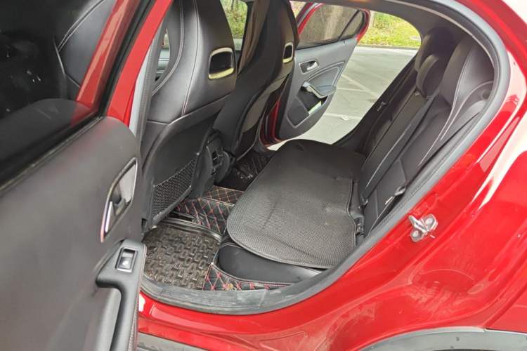 Used Mercedes-Benz GLA 2018 GLA 200 Sport Edition Left Rear Seat