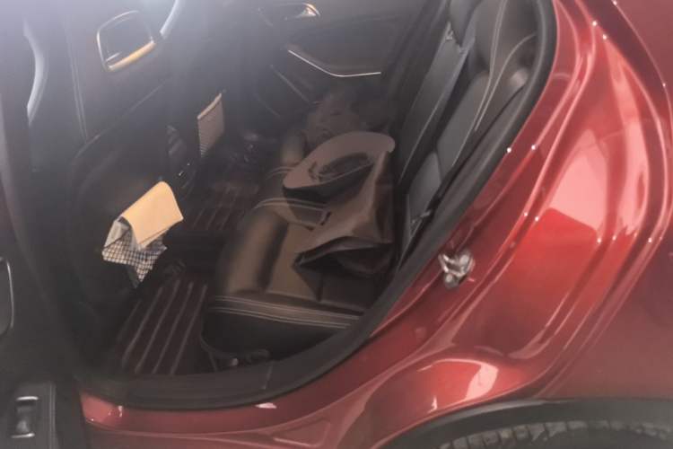 Used Mercedes-Benz GLA 2018 GLA 200 Sport Edition Left Rear Seat