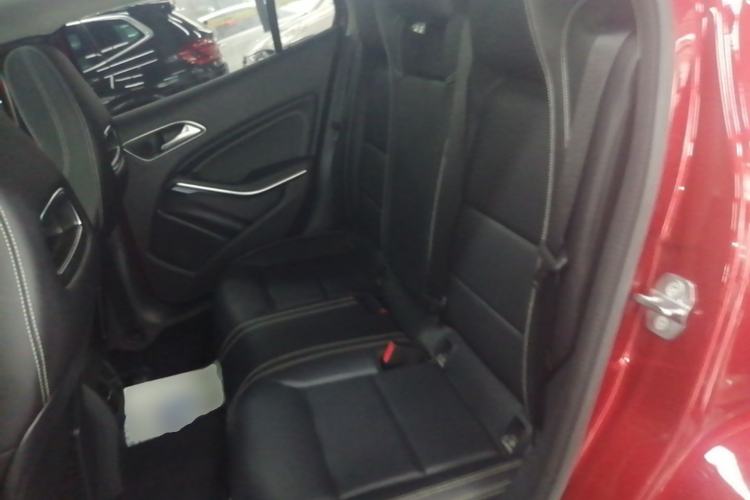 Used Mercedes-Benz GLA 2018 GLA 200 Fashion Model Left Rear Seat