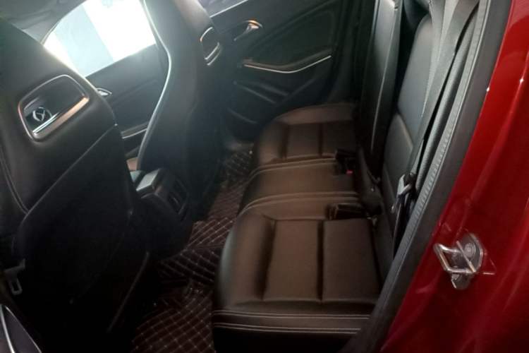 Used Mercedes-Benz GLA 2018 GLA 200 Sport Edition Left Rear Seat