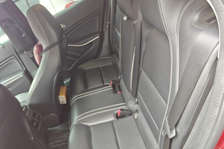 Used Mercedes-Benz GLA 2018 GLA 200 Sport Edition Left Rear Seat
