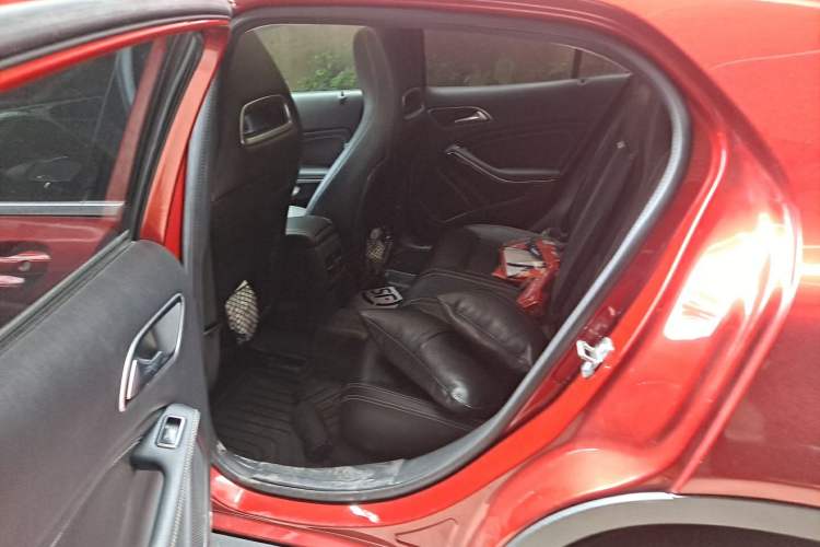 Used Mercedes-Benz GLA 2018 GLA 200 Sport Edition Left Rear Seat