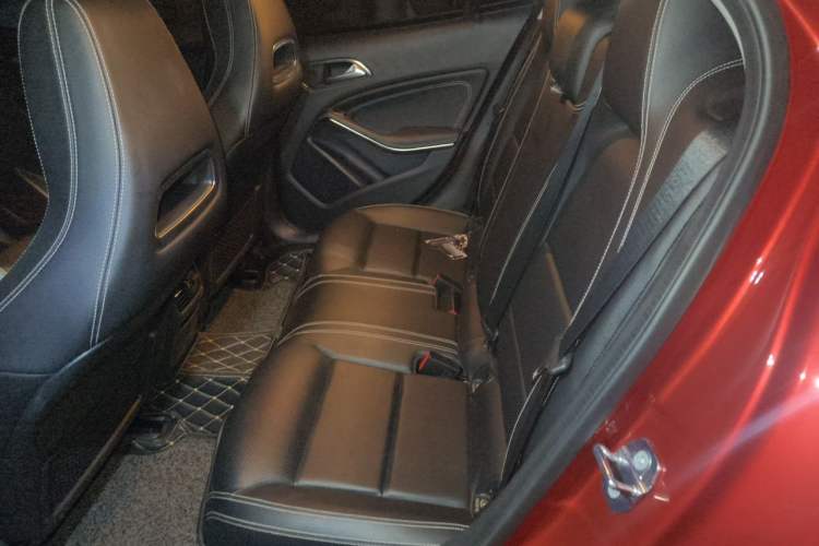 Used Mercedes-Benz GLA 2018 GLA 200 Sport Edition Left Rear Seat