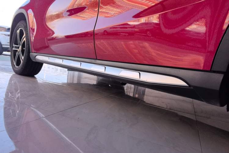 Used Mercedes-Benz GLA 2018 GLA 200 Fashion Model Left Side Sill